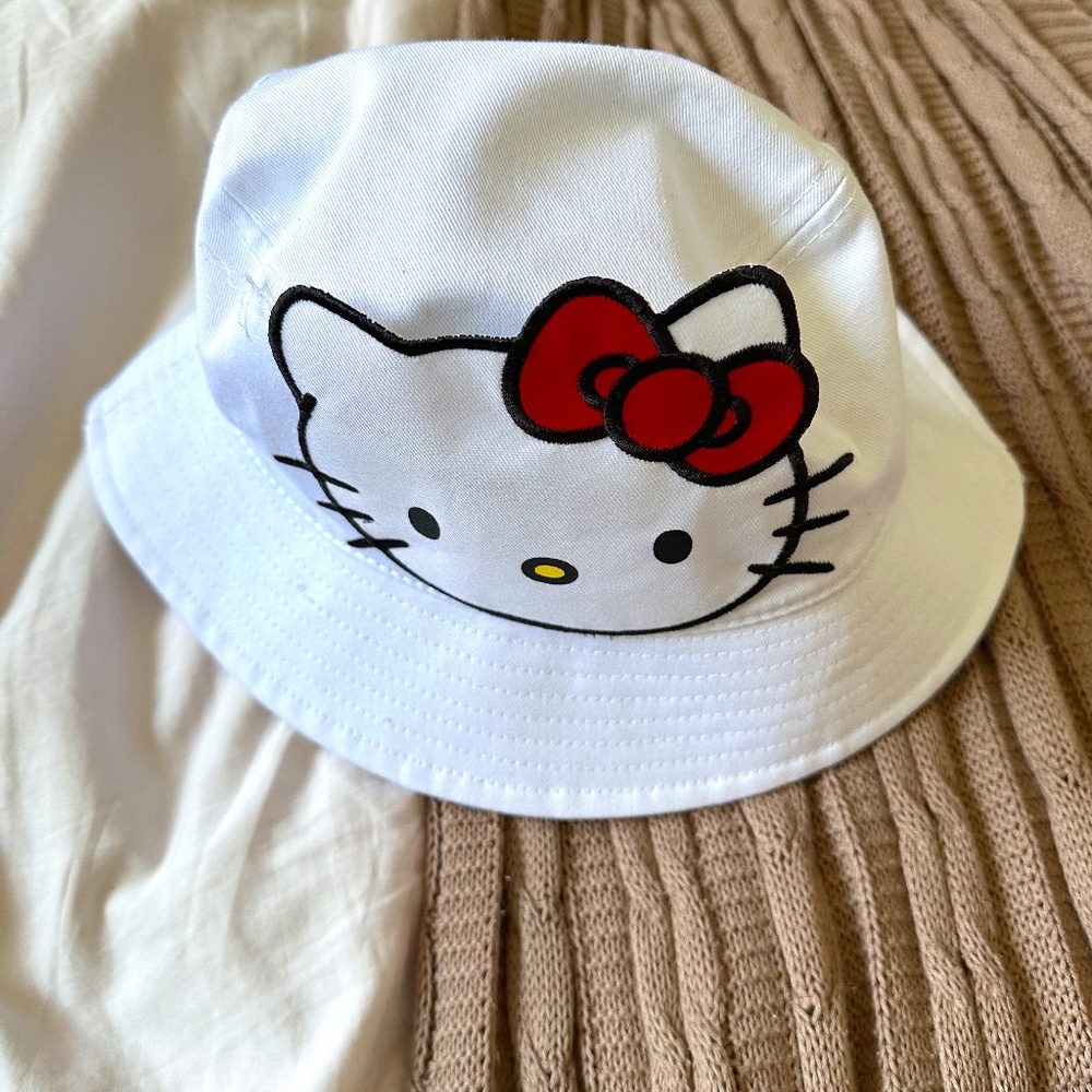 Hello Kitty X SF Giants Bucket hat Adult/Child